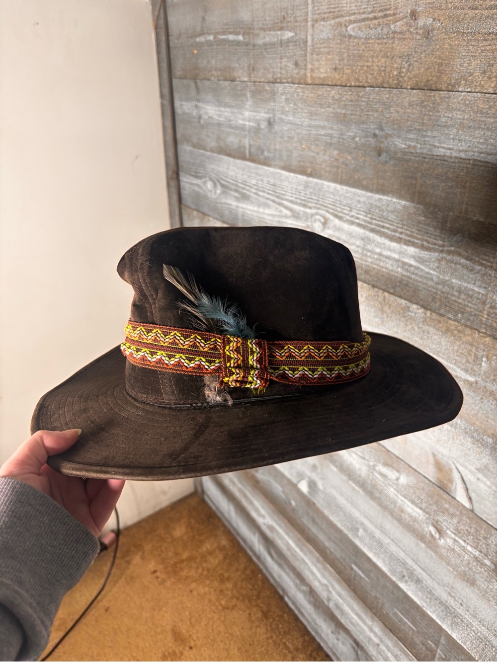 GW vintage Brown faux Suede western cowboy Rancher fedora Hat feather